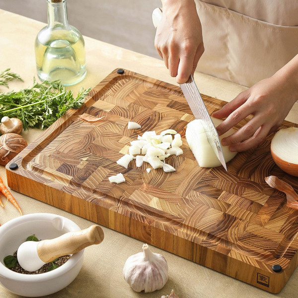 ZAYIKO Schneidebrett aus Teakholz – Hygienisch, Antibakteriell & Pflegeleicht | Holzbrett 43x30,5x3,5 cm für Küche & Grill | Schneidebrett aus Holz für Fleisch, Gemüse & Brot